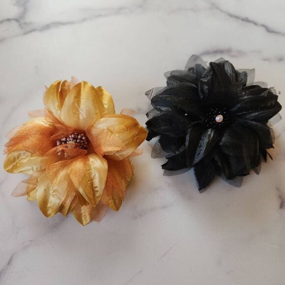 Hat flowers clip on bubdle if 3 artificial floral headpieces hair accessories - Picture 3 of 7